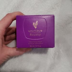 Younique Detoxifying Mask